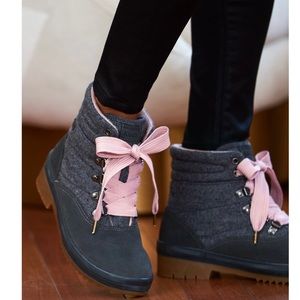 Keds Womens size 9.5 water resistant boot w/thinsulate